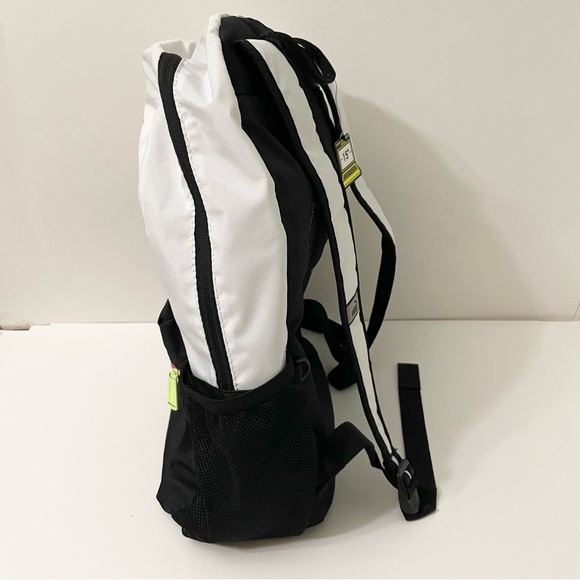 Puma Backpack White Black with Pink Logo - Picture 4 of 16